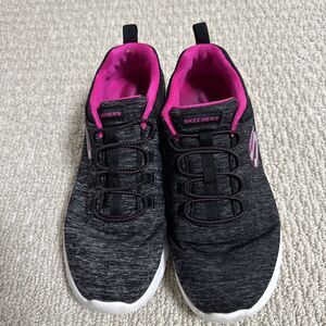 Skechers Women’s Size 7.5 Gray and pink slip on Dynamite 2.0 In A Flash